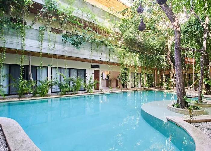 Jungle Penthouse With 2 Pools And Private Rooftop Terrace *